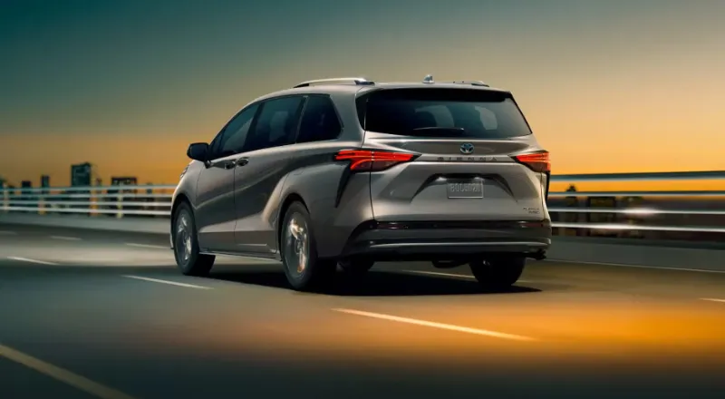 2025 Toyota Sienna Price, Redesign, and Release Date